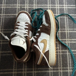 Nike Air Jordan - mycket sparsamt använda, original skosnören följer med.mycket sparsamt använda, original skosnören följer med.