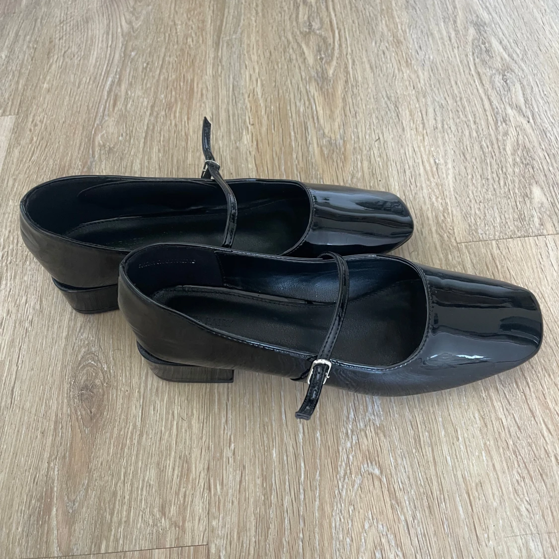 Svarta lackade Mary Jane ballerinaskor - 3