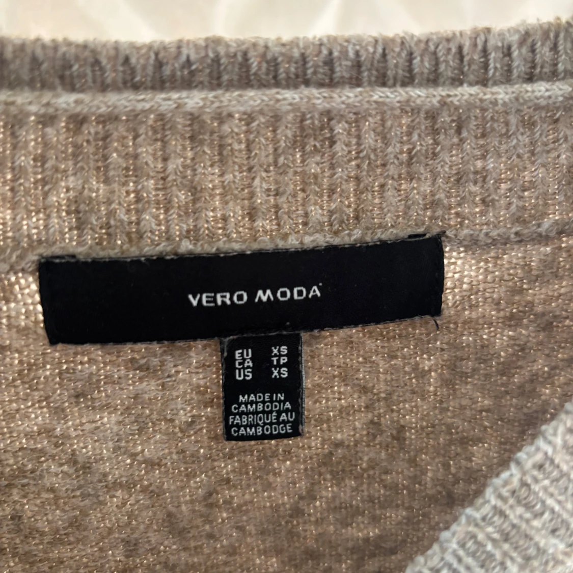 Beige stickad tröja från Vero Moda - 2