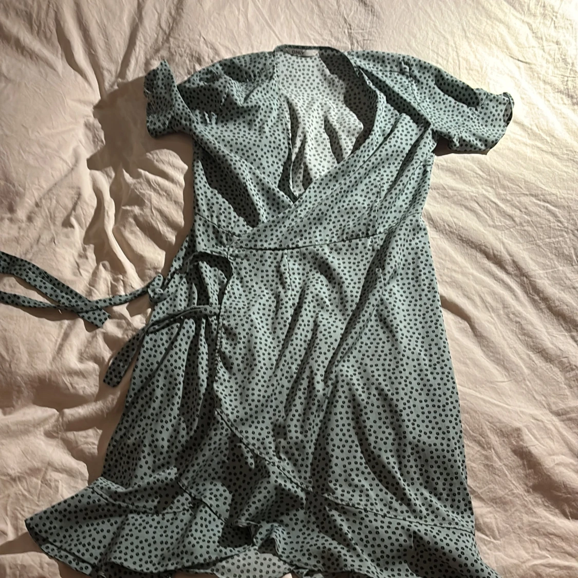 Grön omlottklänning från ONLY,34 - 1