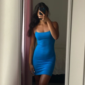 Blå klänning - Jättefin blå klänning 