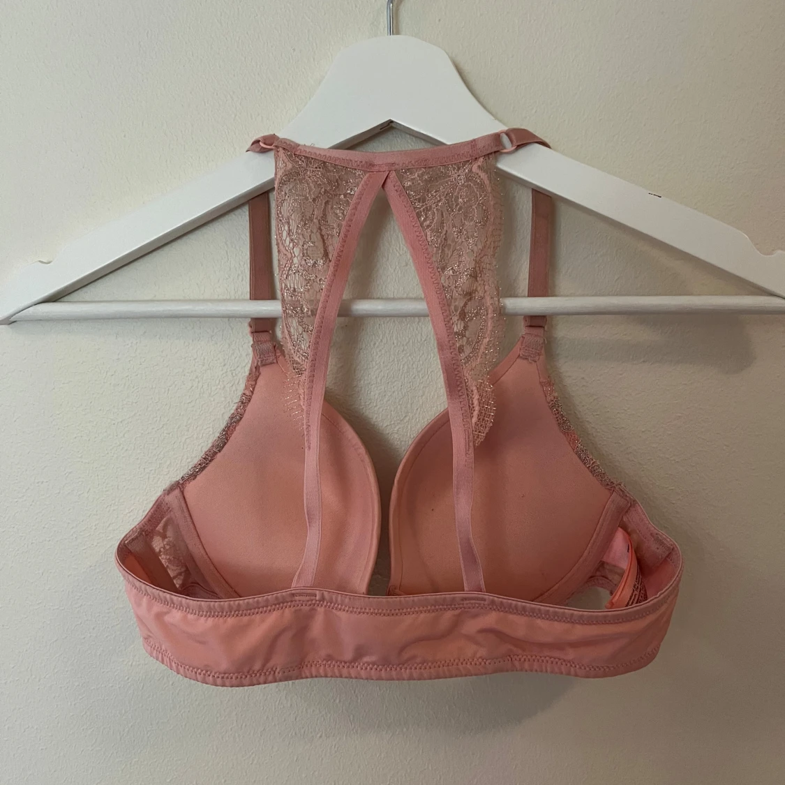 Rosa spetsig bh från Hunkemöller - 1