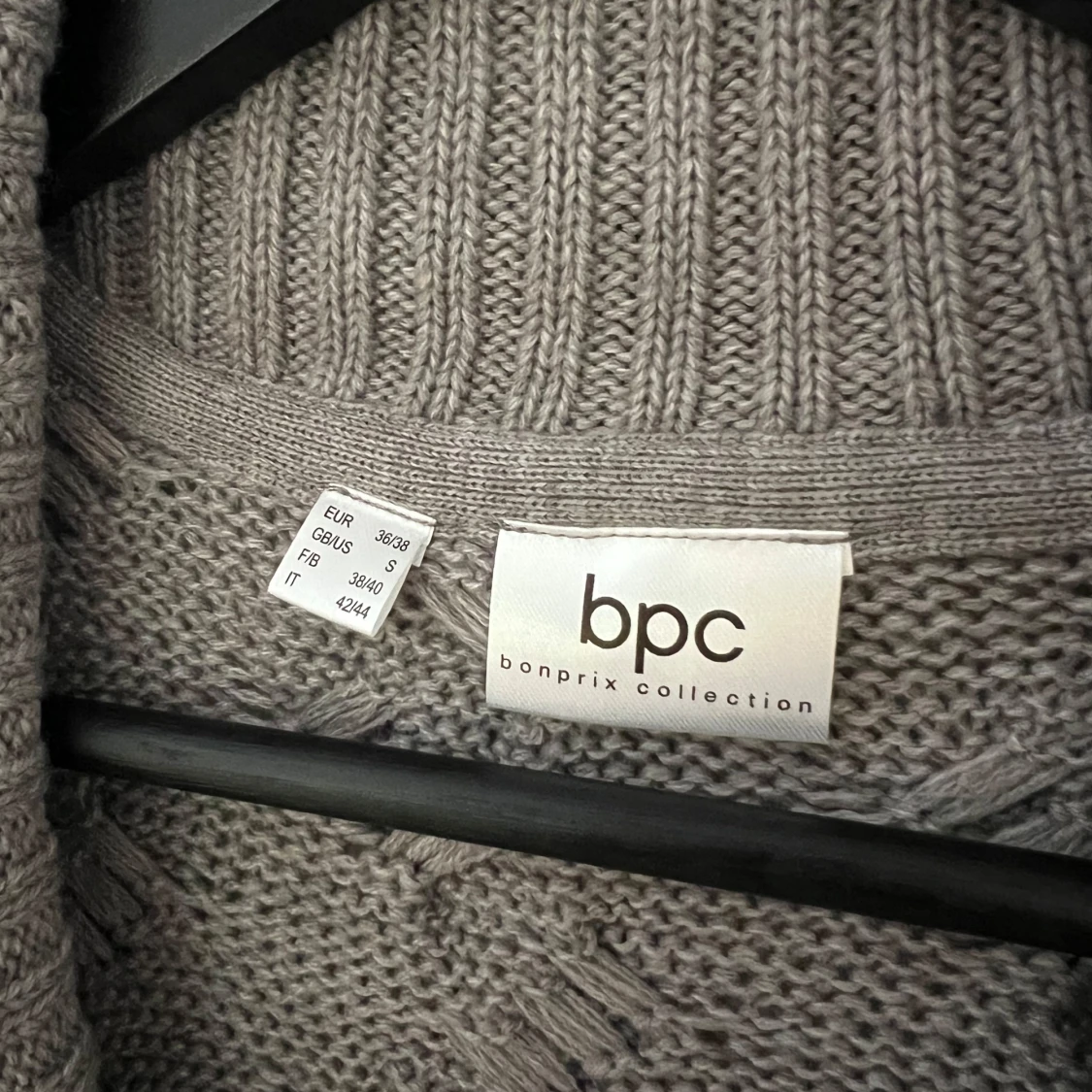 Grå stickad kofta från bpc - 3