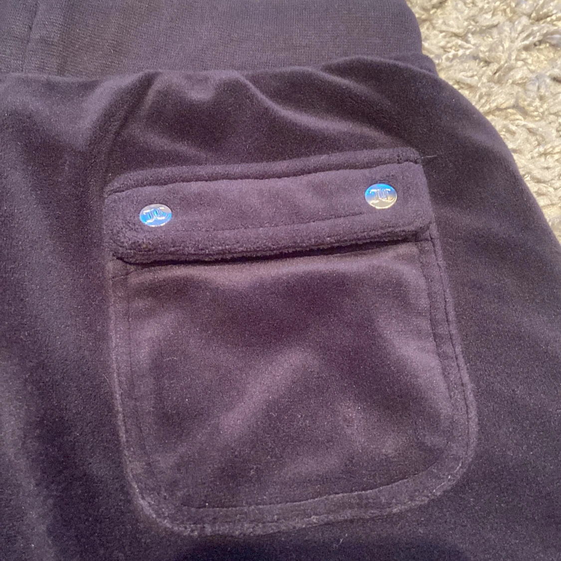 Mörk blå mjukisbyxor i sammet Juicy Couture - 3