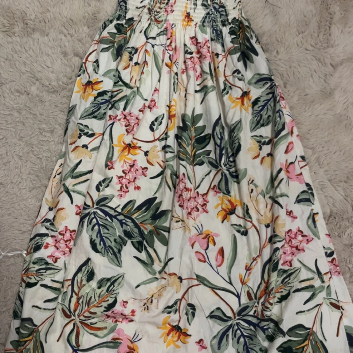 Vit blommig långklänning med smock