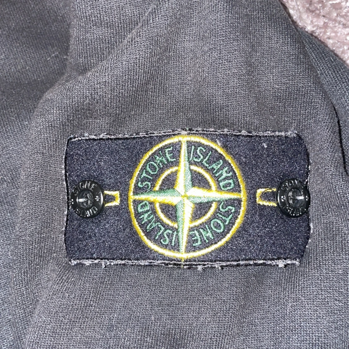 Svart sweatshirt från Stone Island - 1