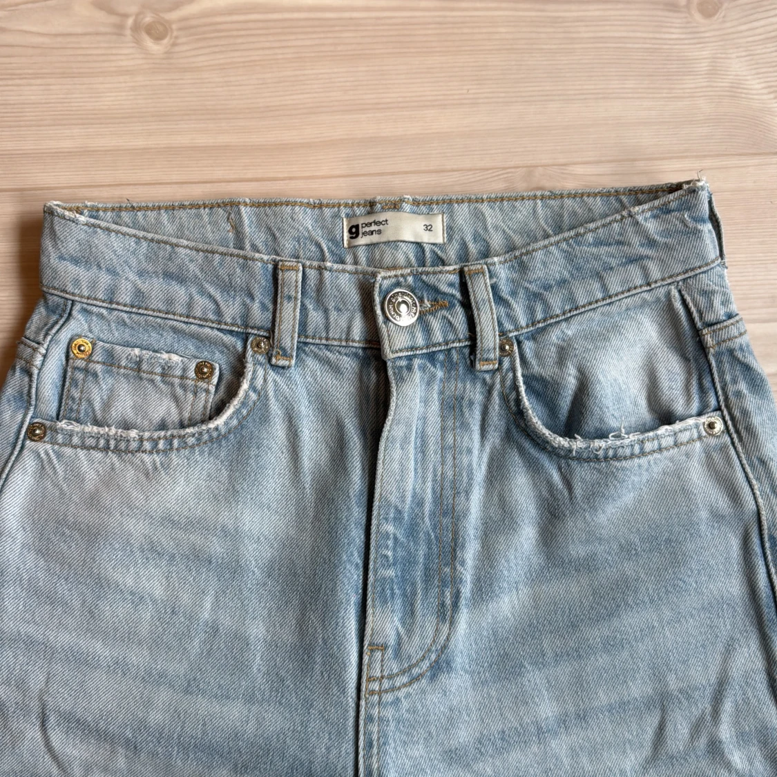 Ljusblå jeans från ginatricot  - 2