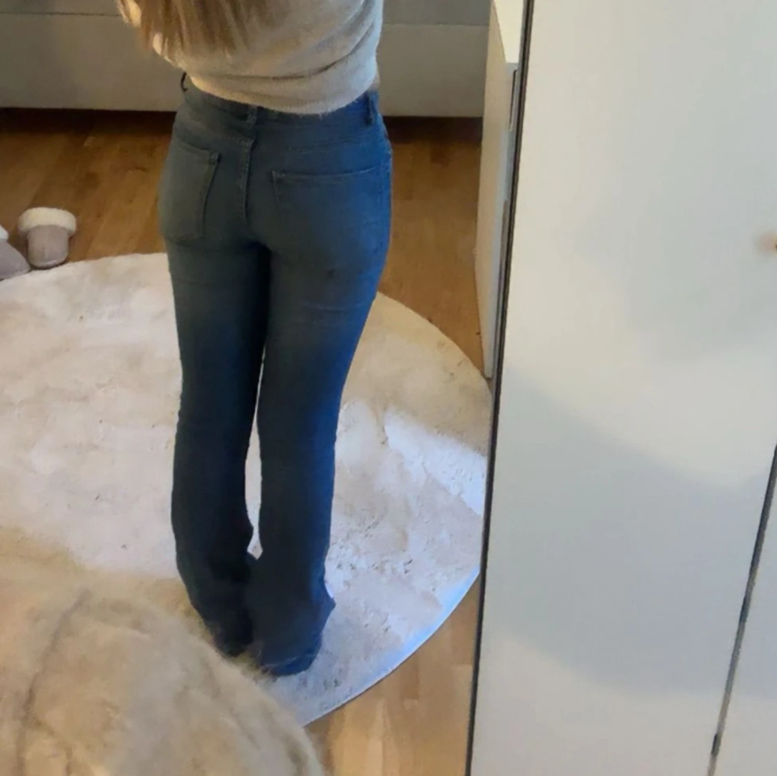 Blå bootcut jeans - 2