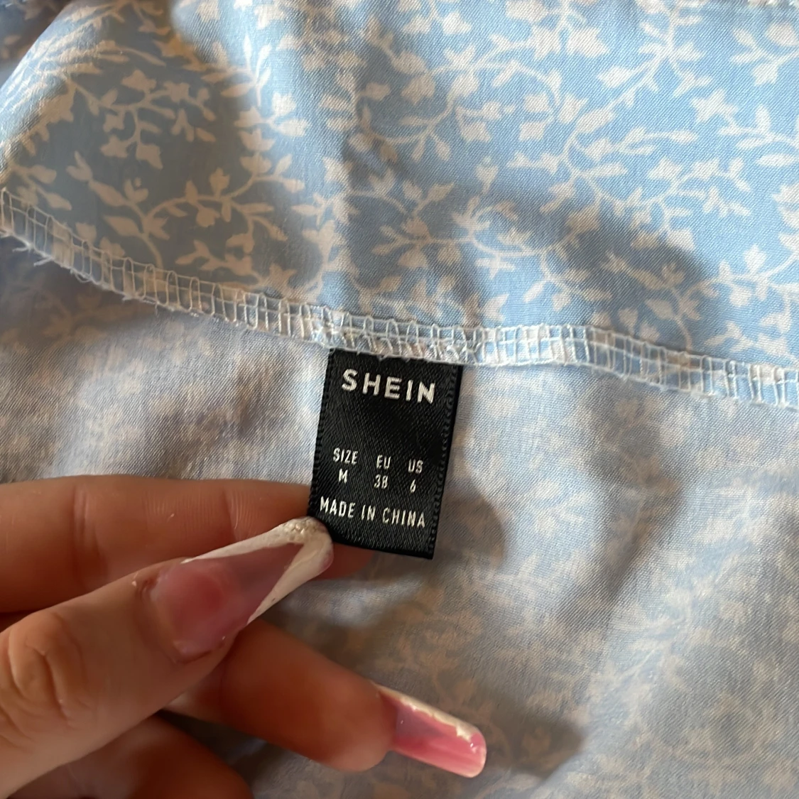 Blommig ljusblå kjol från SHEIN - 3