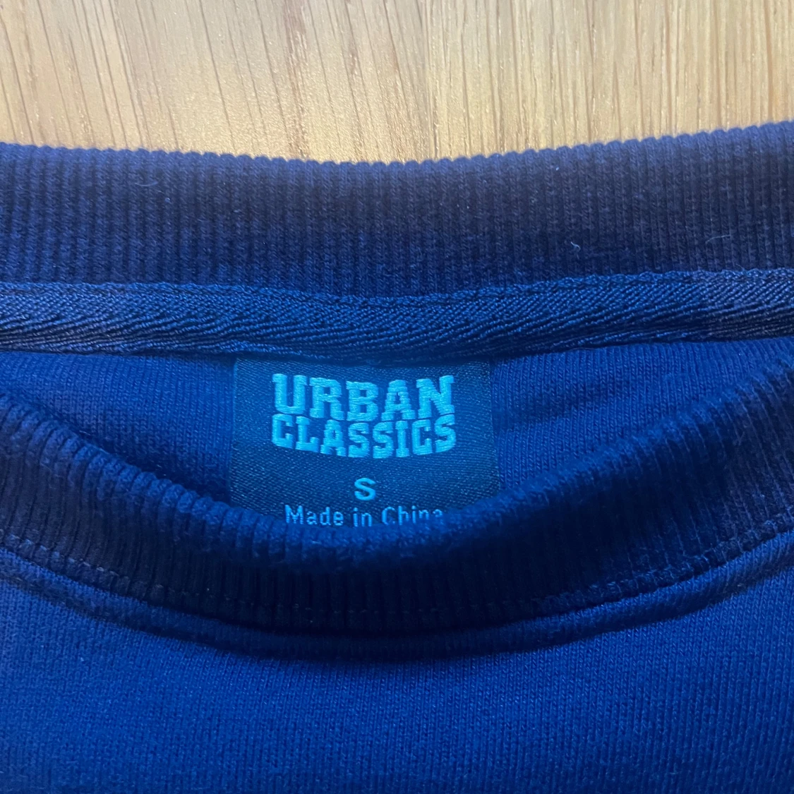 Mörkblå sweatshirt från Urban Classics - 2