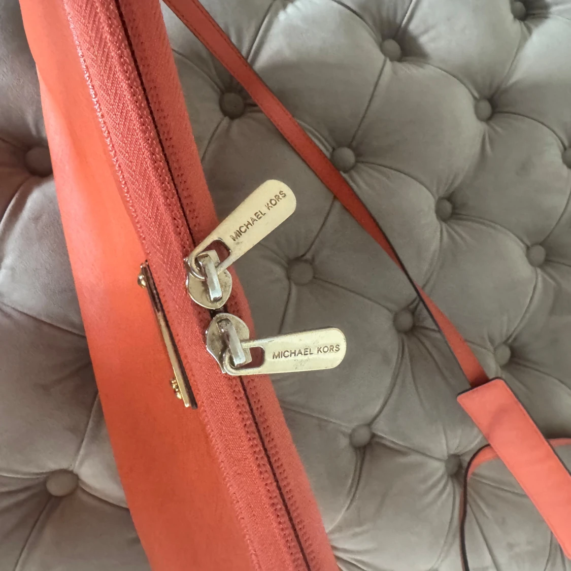 Orange datorväska från Michael Kors - 2