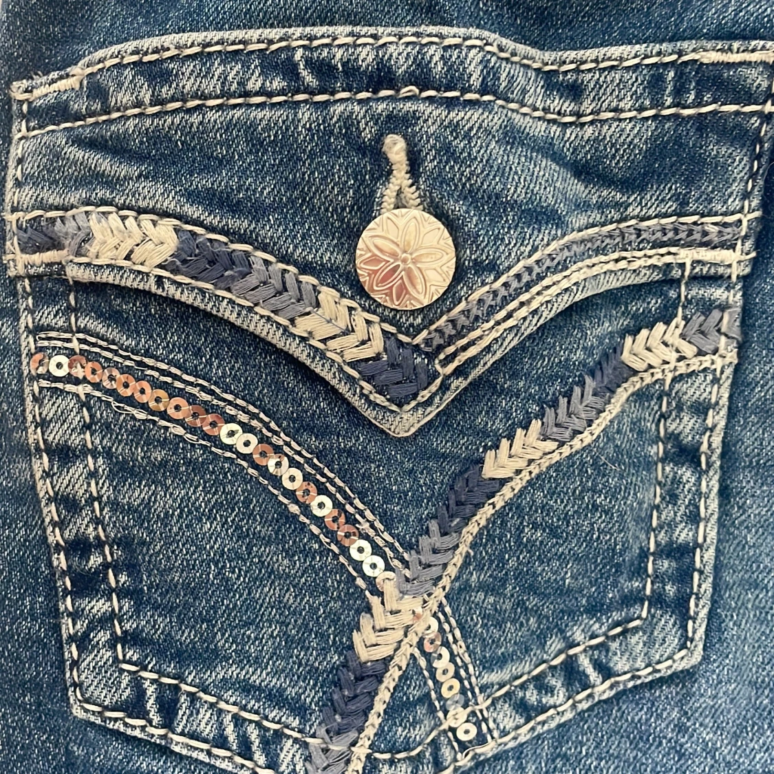 Blå bootcut jeans från Gina Tricot - 4