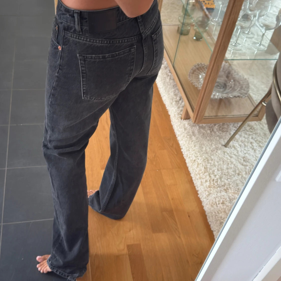 Gråa raka jeans från zara - 1