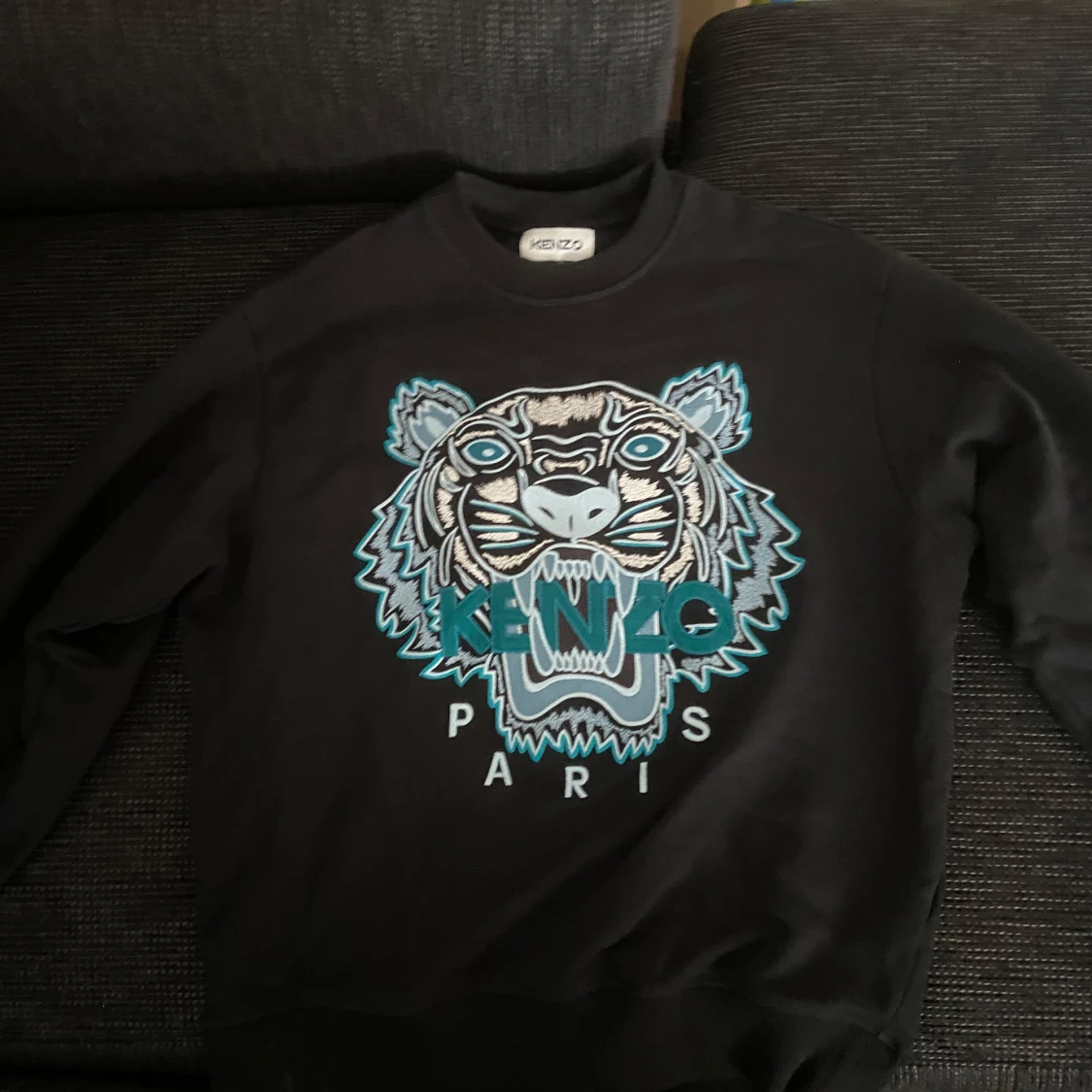 Svart Kenzo sweatshirt med tigertryck