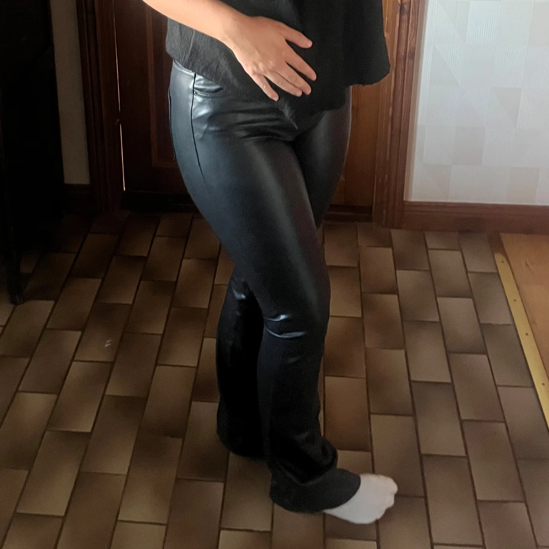 Svarta bootcut byxor i skinnlook Vero Moda - 1