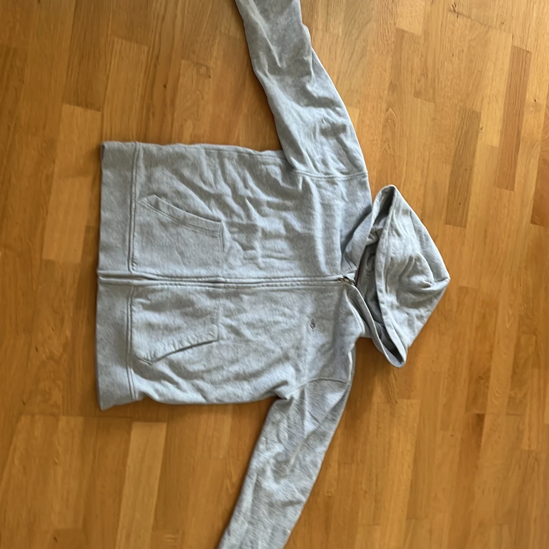 Grå tröja från gant - 1