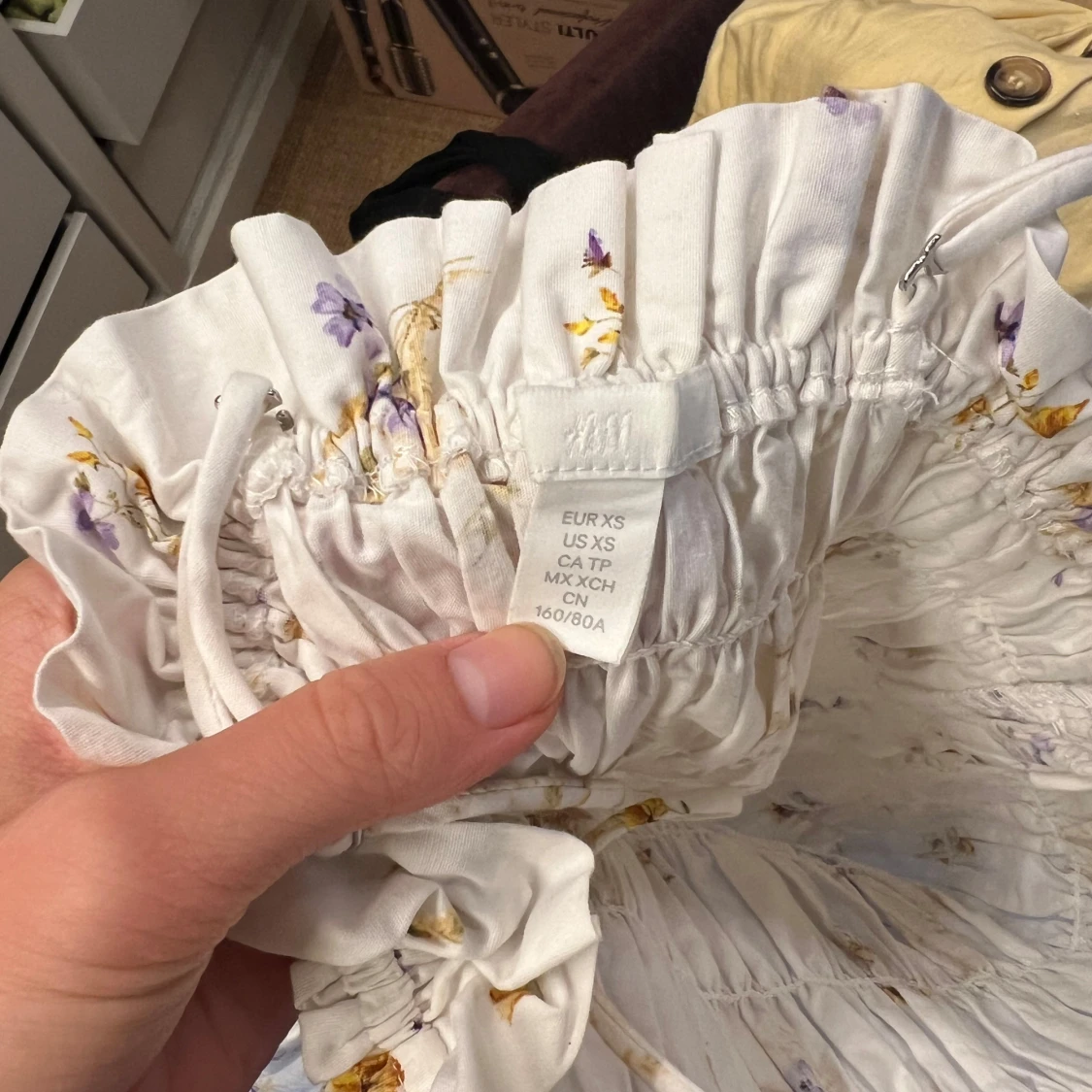 Vit blommig långklänning från H&M - 1