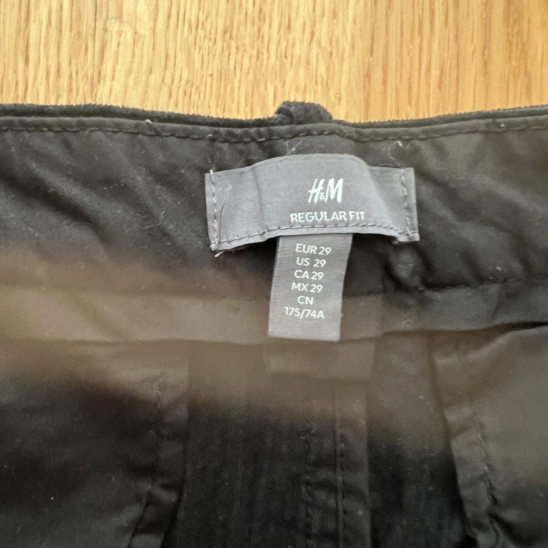 Svarta manchesterbyxor från HM - 1
