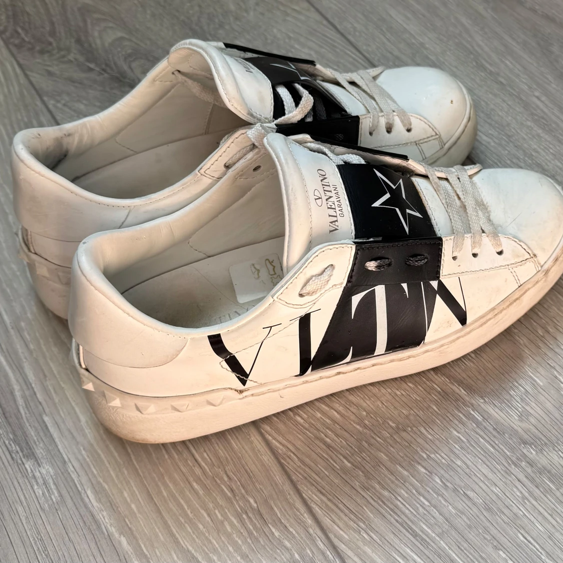 Valentino Garavani VLTN sneakers