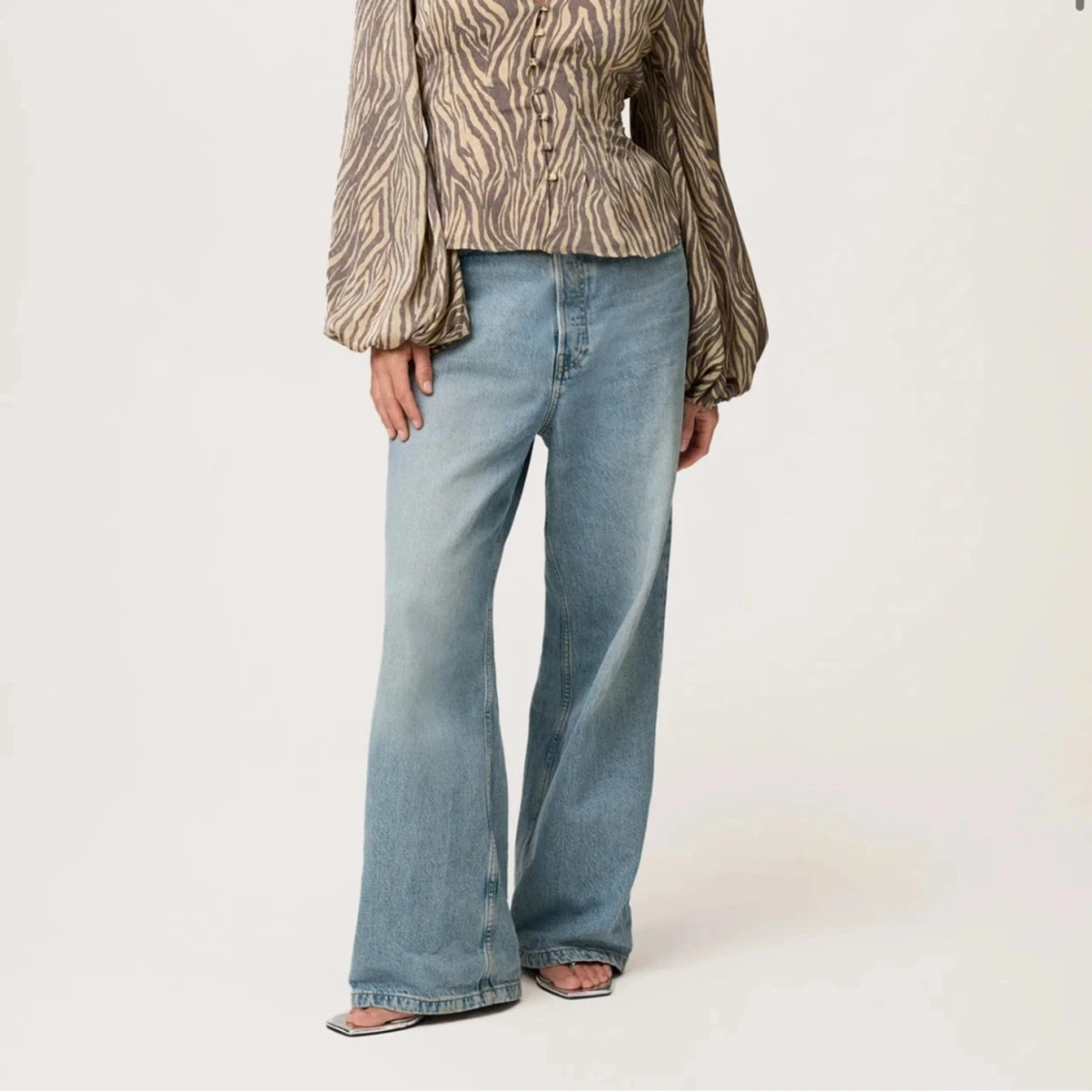 Zebramönstrad blus med ballongärm - 91