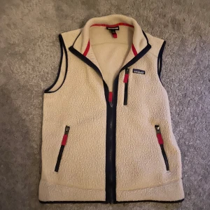 Patagonia väst - Riktigt snygg 10/10 skick knappt använd
