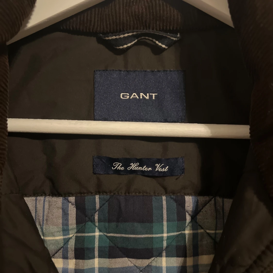 Svart quiltad väst från Gant - 1