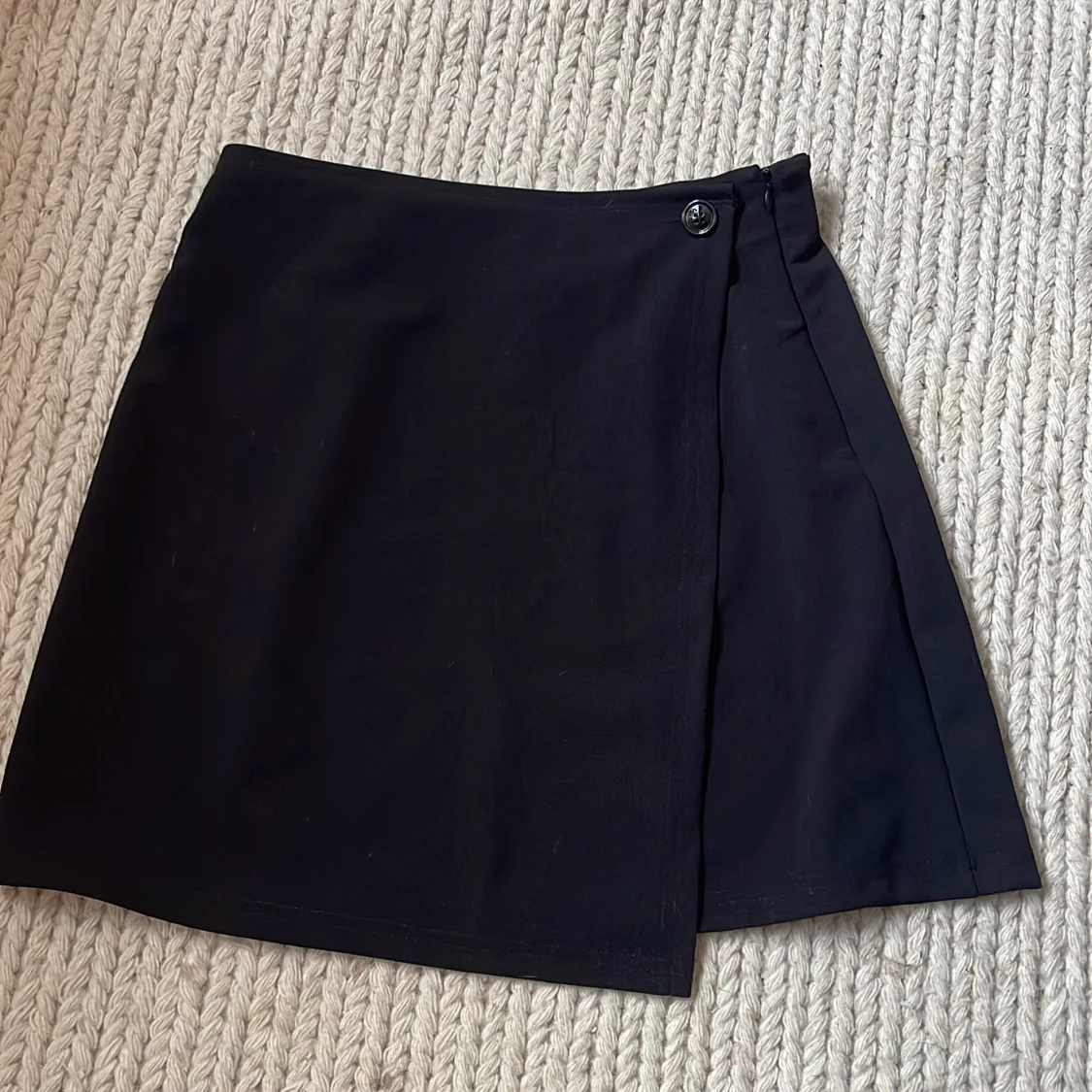 Svart omlottkjol från SHEIN