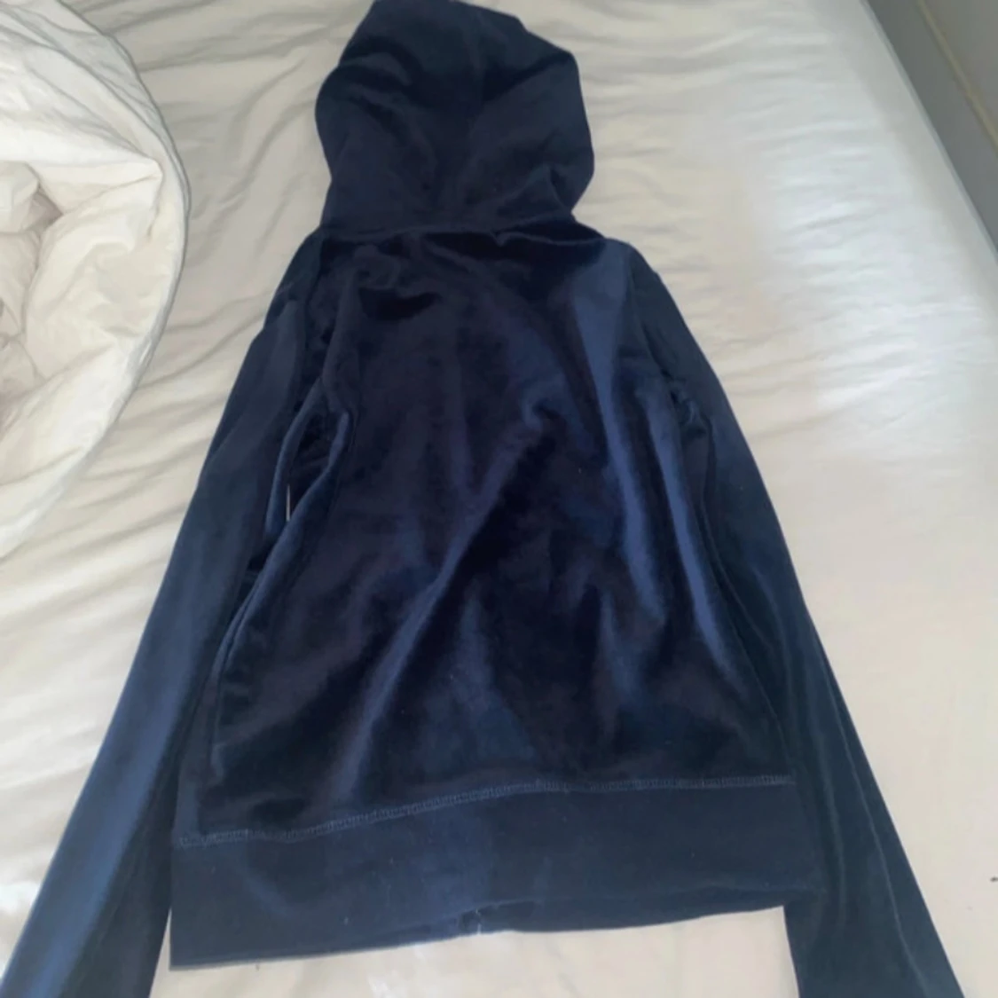 Marinblå Juicy Couture tröja  - 1