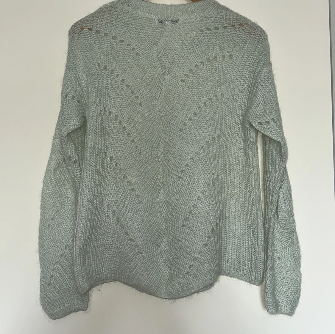 Ljusgrön stickad tröja från Second Female - 1