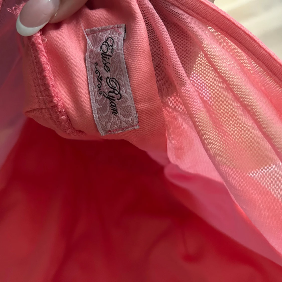 Rosa festklänning med strass från Elise Ryan - 2