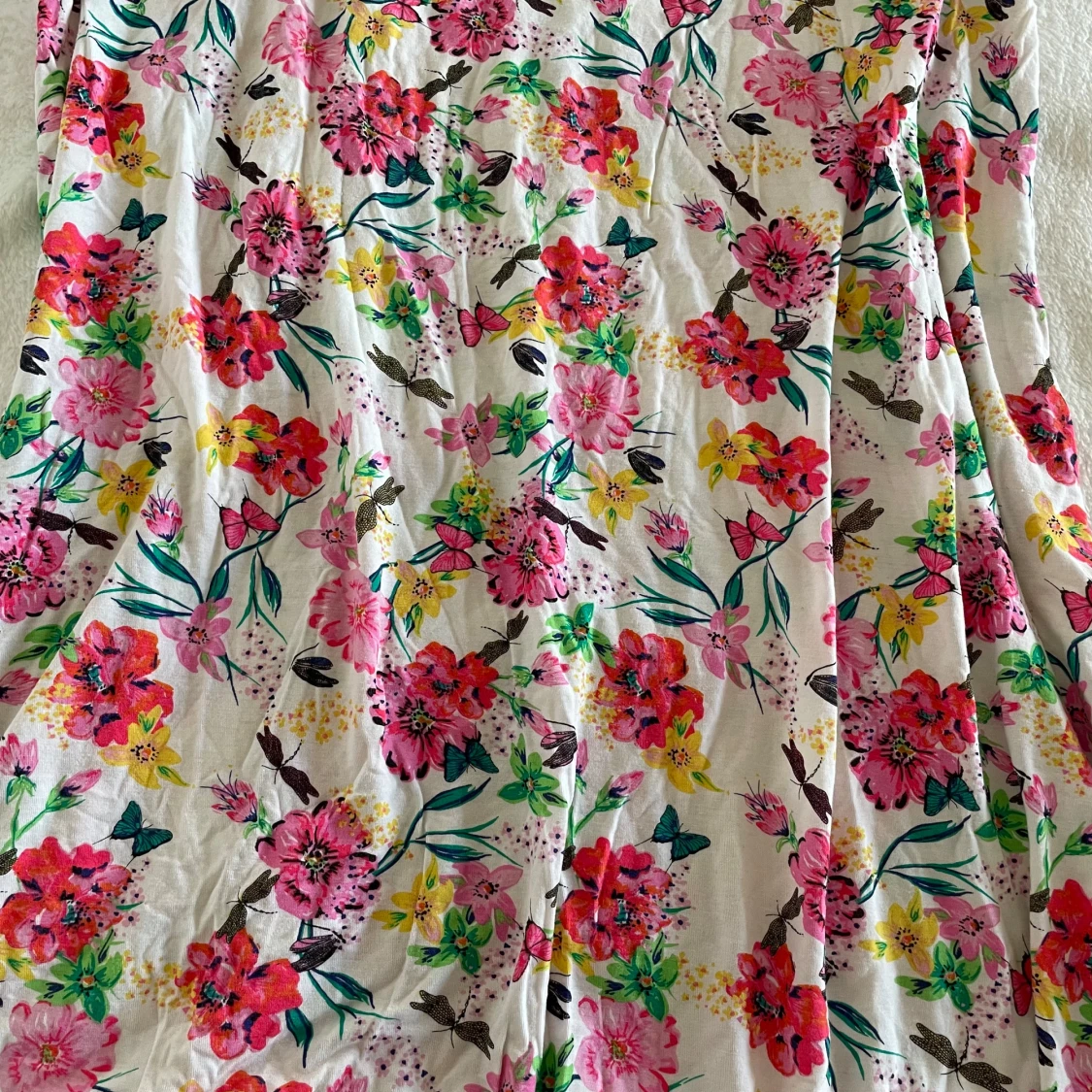 Blommig kortklänning med spets från Hunkemöller - 4