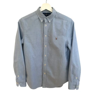 Ralph lauren skjorta  - | Snygg Ralph Lauren skjorta | Storlek 16, passar 165-175 | skick 10/10 | Hör av er vid frågor |