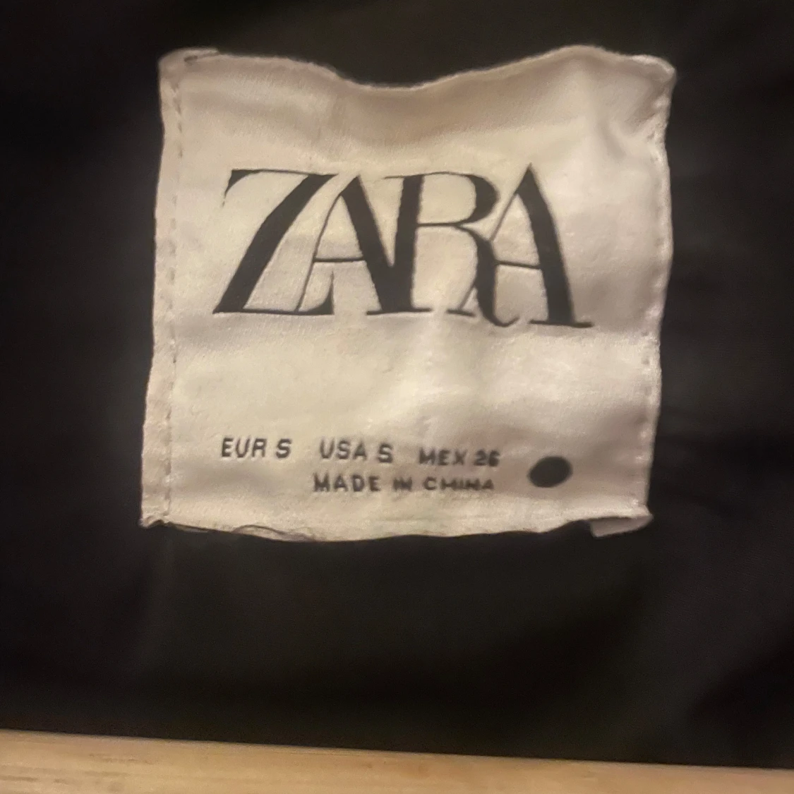 Svart pufferjacka från Zara - 2