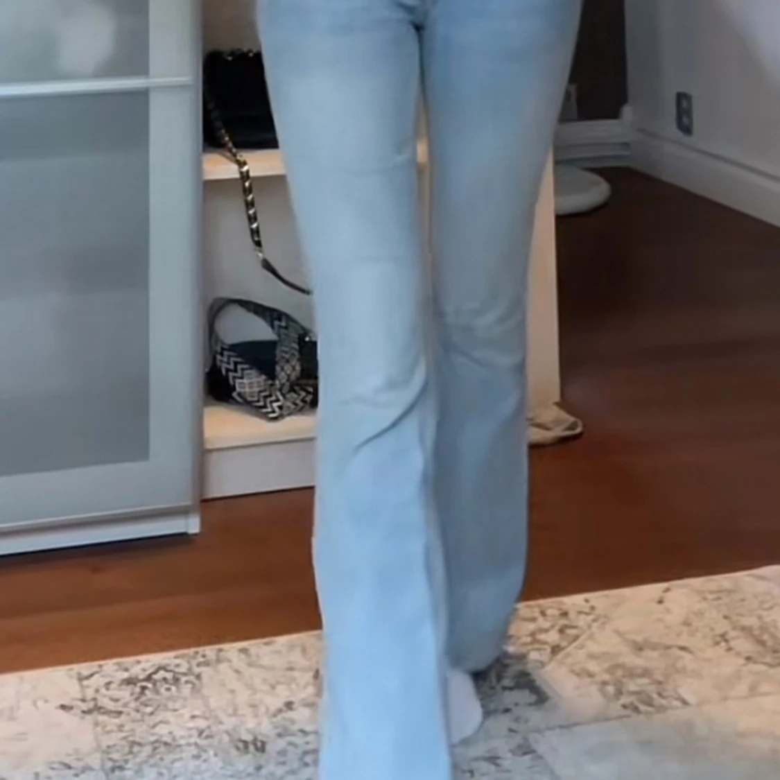 Ljusblå bootcut jeans - 3