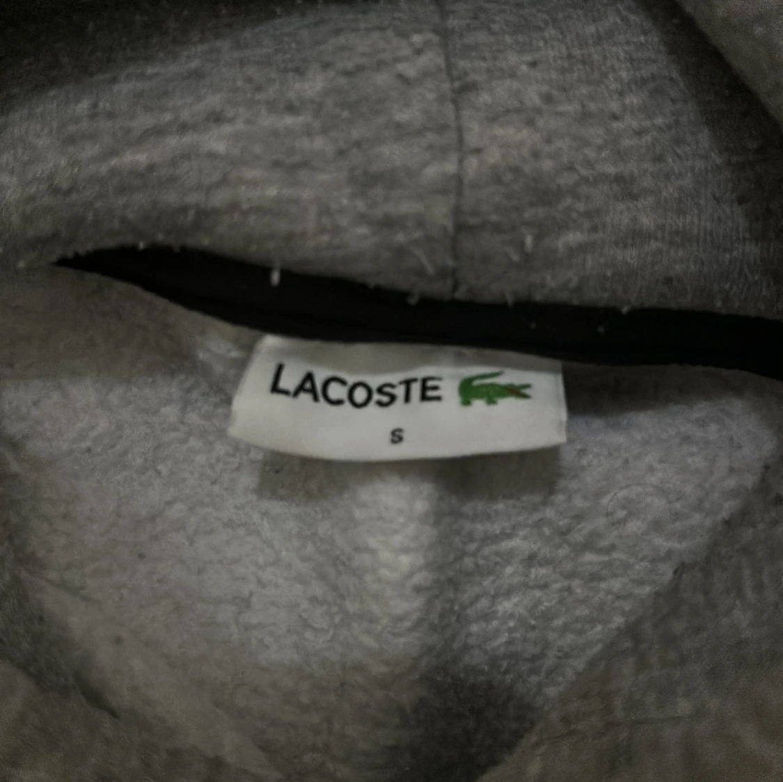 Grå hoodie från Lacoste - 3