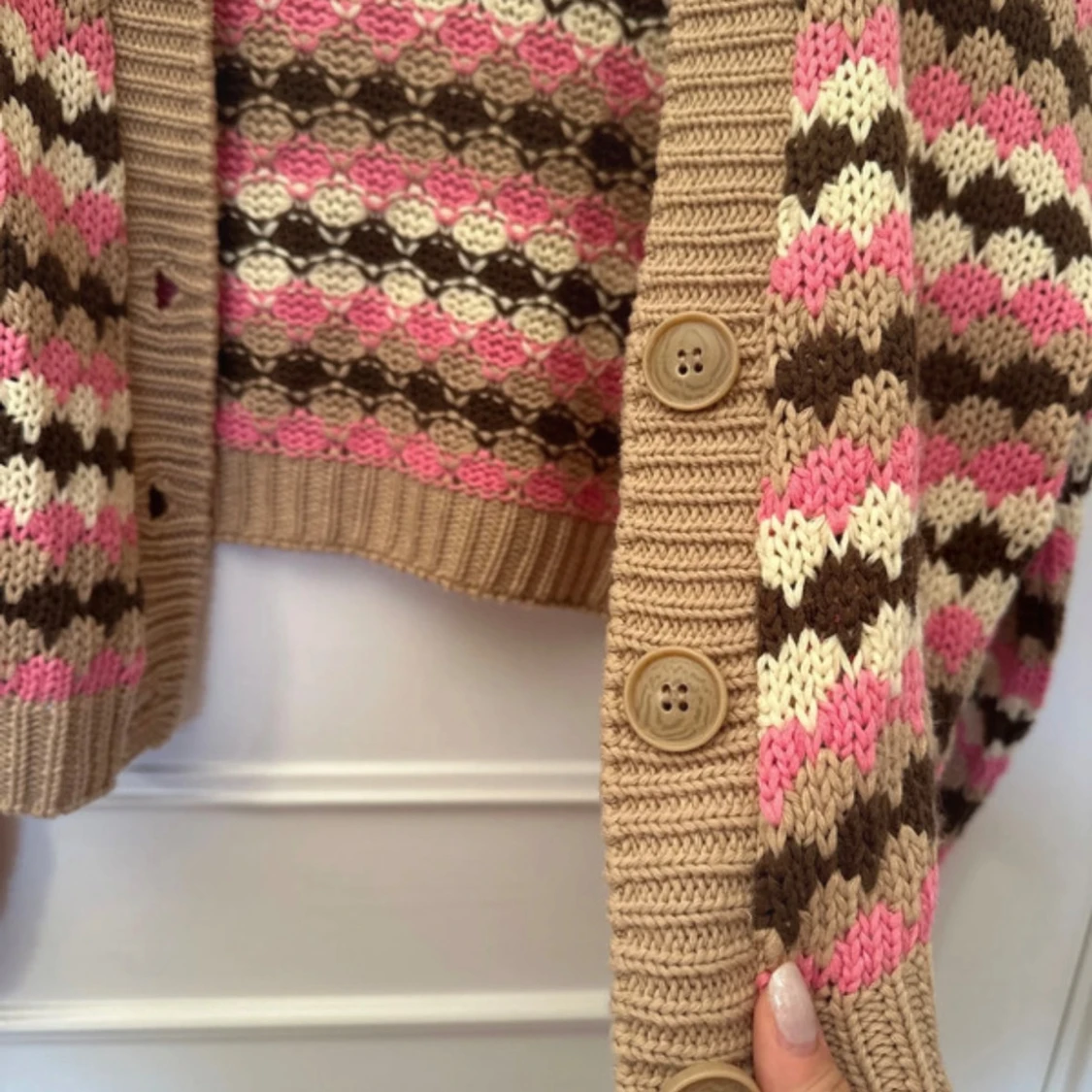 Mönstrad kofta från Stradivarius - 2