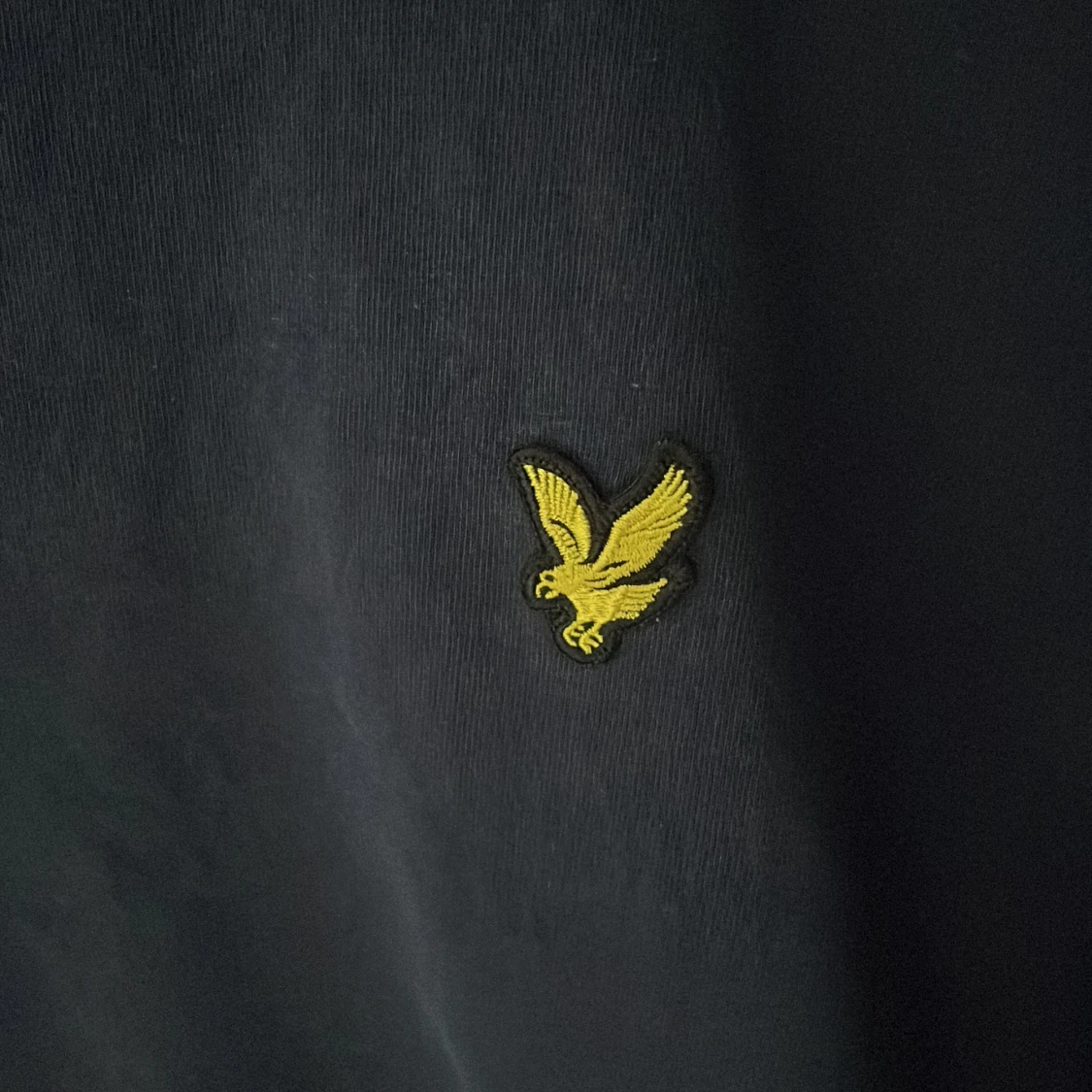 Mörkblå t-shirt från Lyle & Scott - 3