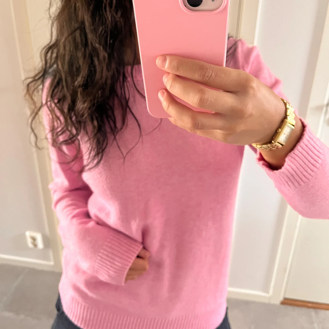 Rosa stickad tröja med rund hals