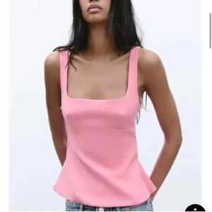 Rosa linnetopp med rosett i ryggen - Zara topp!! Nytt skick! 