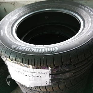 4 st Continental Premium Contact 225/55 R16 99W. - Bilderna visar bildäck av märket Continental, modell PremiumContact 2, med dimensionen 225/55 R16.synlig på bilderna, endast staplade däck. . Mönsterdjup 7mm-9mm.