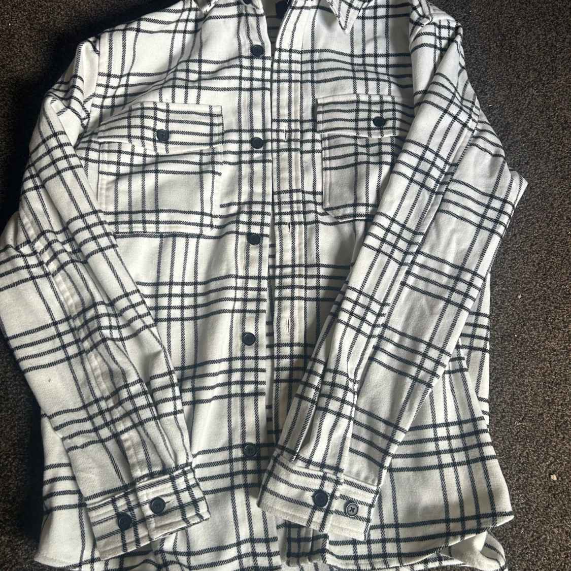Vit och svart rutig overshirt - 1