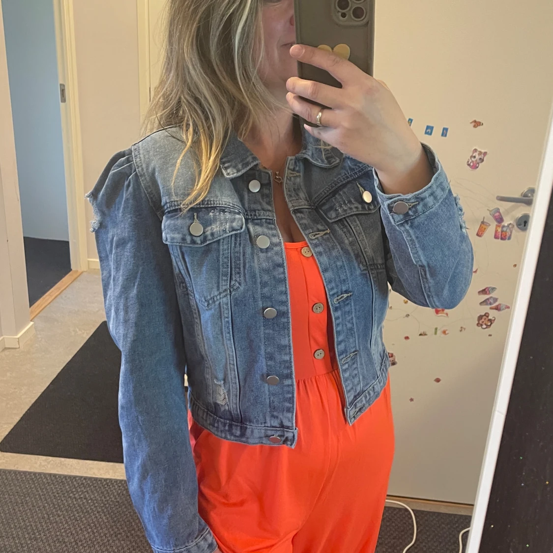 Croppad jeansjacka med puffärm