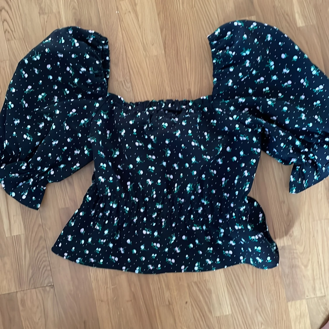 Blommig svart blus från H&M Divided - 3