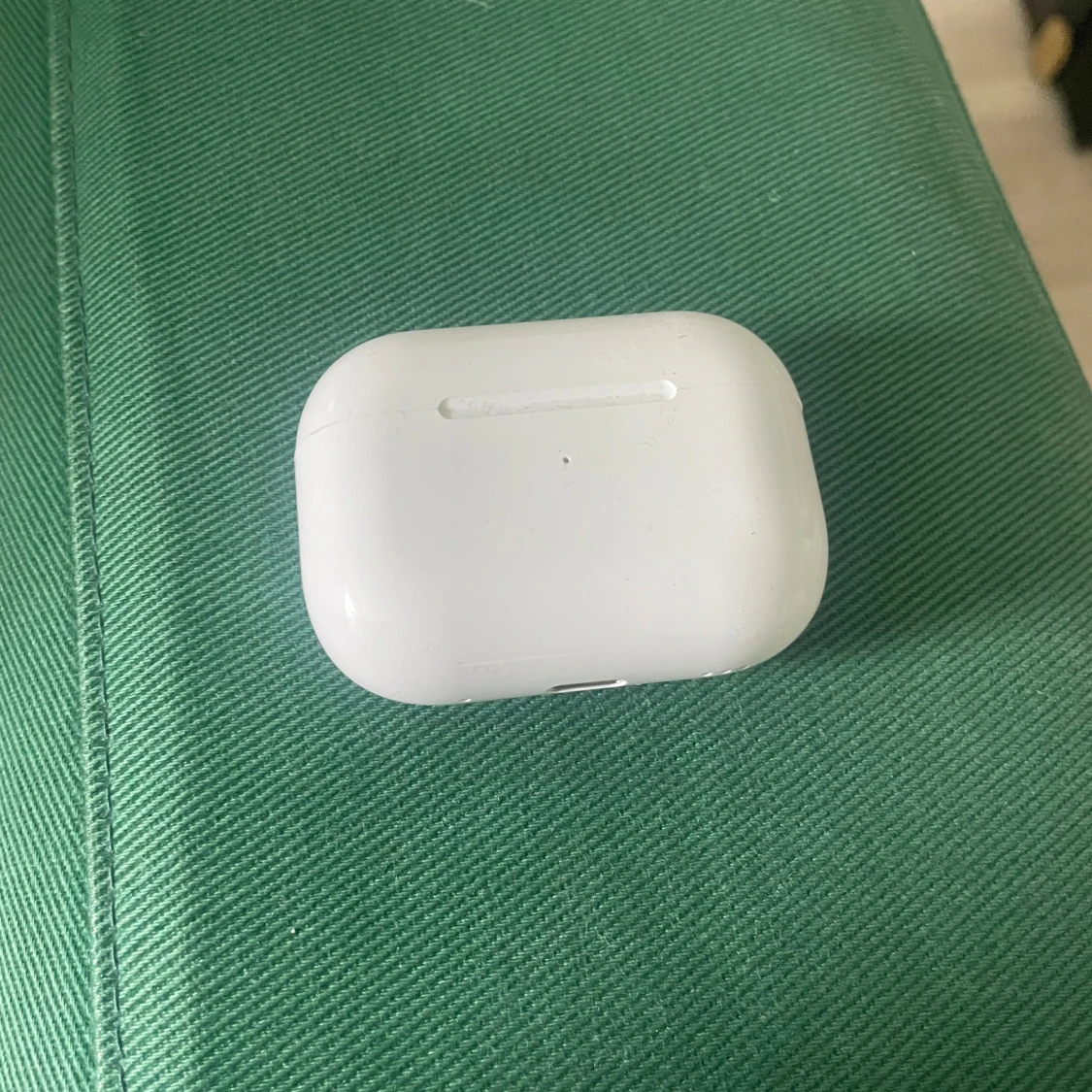 EarPods oanvända kommer i lådan med plasten på 