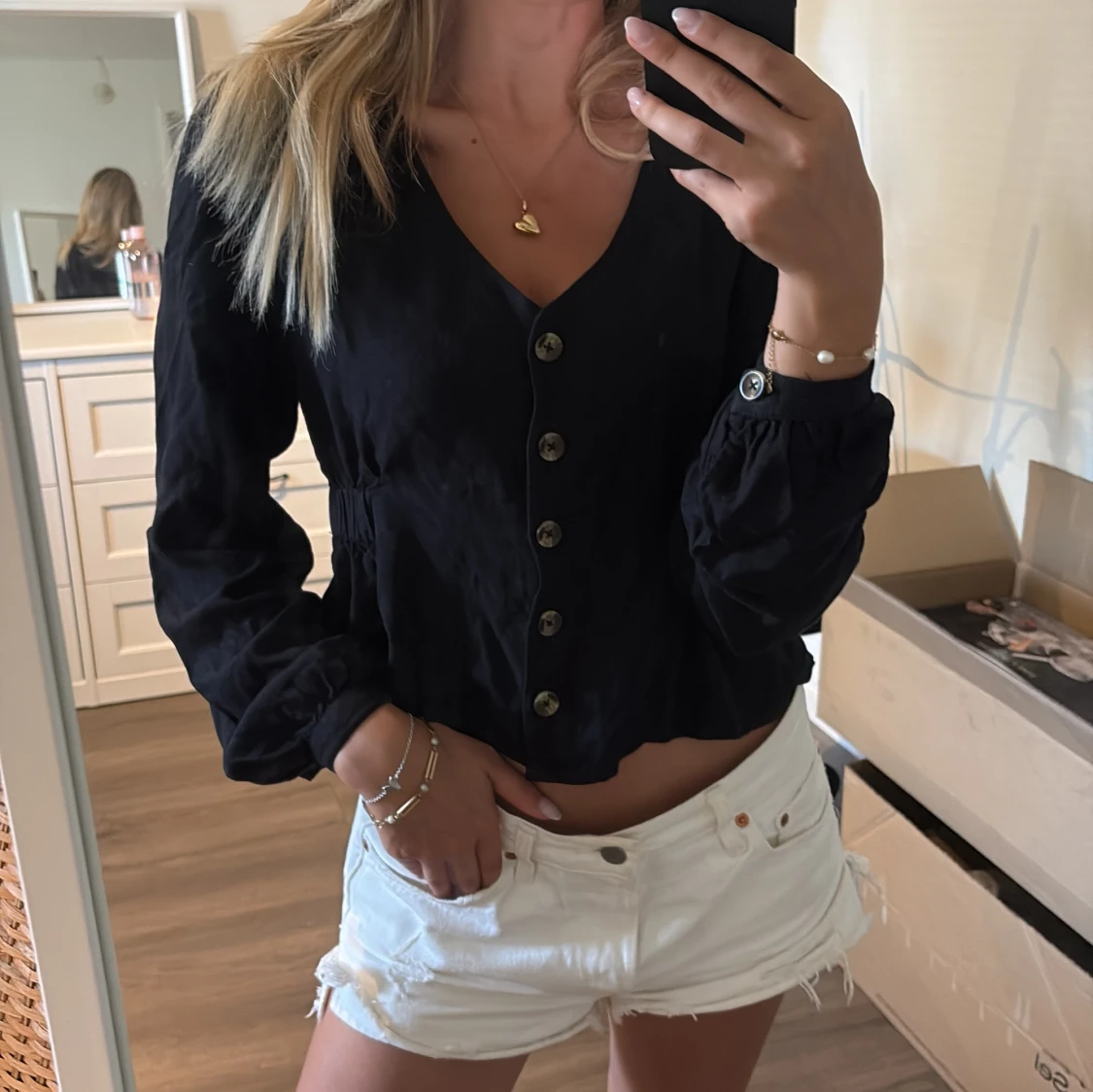 Blus med knappar🤍🥐 - 91