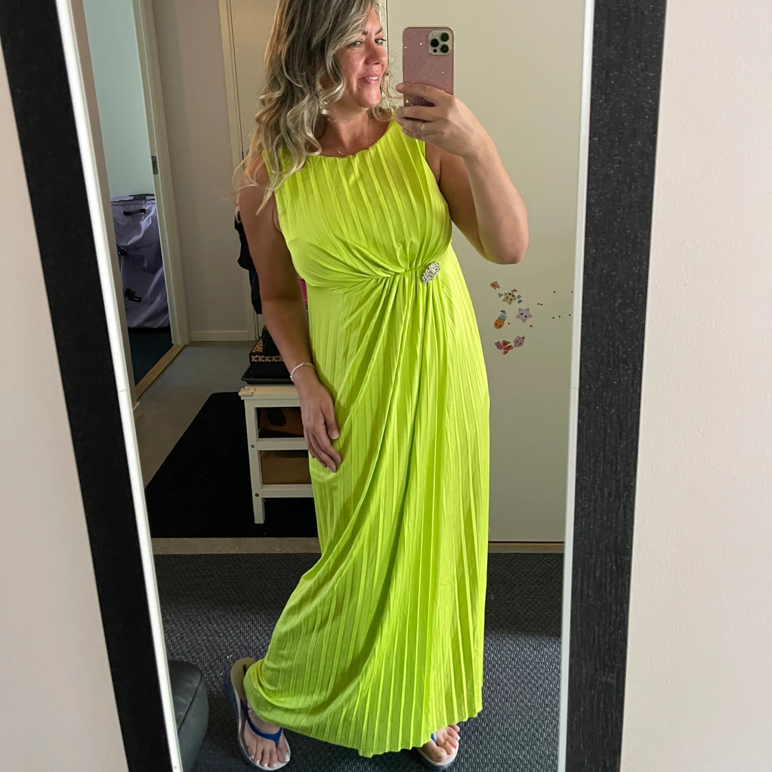 Limegrön plisserad långklänning - 2