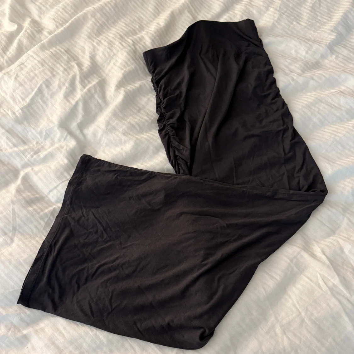 Mörkgrå långkjol från Gina Tricot - 1