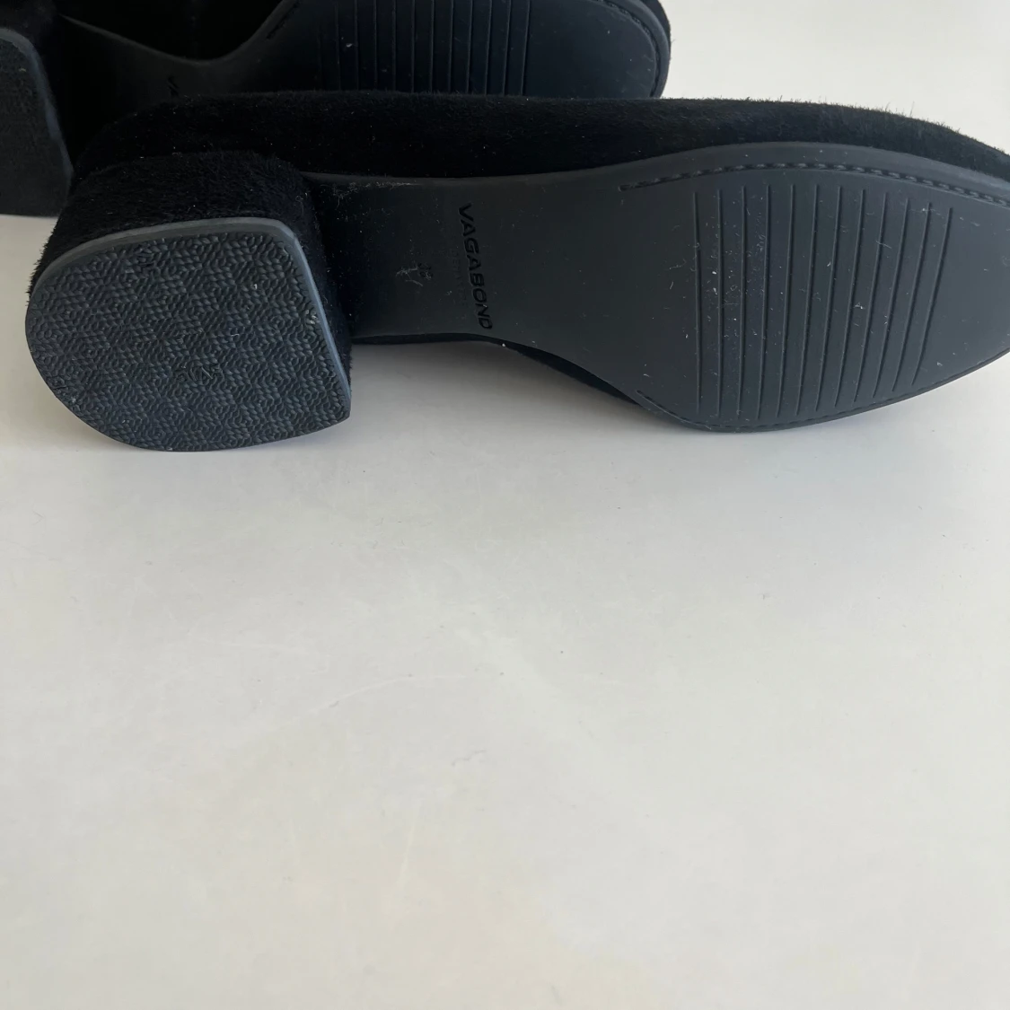 Svarta mockapumps från Vagabond - 3