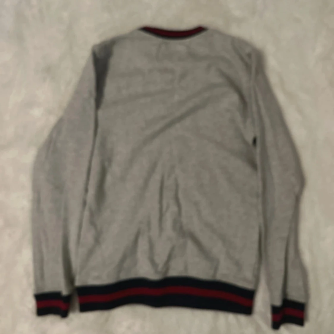 Grå tröja från Bondelid med ränder - 1