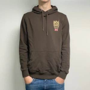 Morris Hoodie  - Morris Hoodie | Skick: 9/10 | Strl M | Pris - 499 | Fraktar via Postnord eller Instabox på köparens bekostnad | Hör av dig vid minsta fråga eller fundering//CL